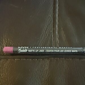 NYX Suede Matte Lip Liner in Rich Mauve-Color Clinger
